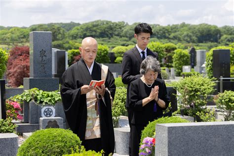 家族墳墓|家族墓とは？種類や費用も併せて解説します｜小さな 